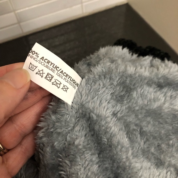 True North kids fuzzy lined knit toque - Picture 7 of 8